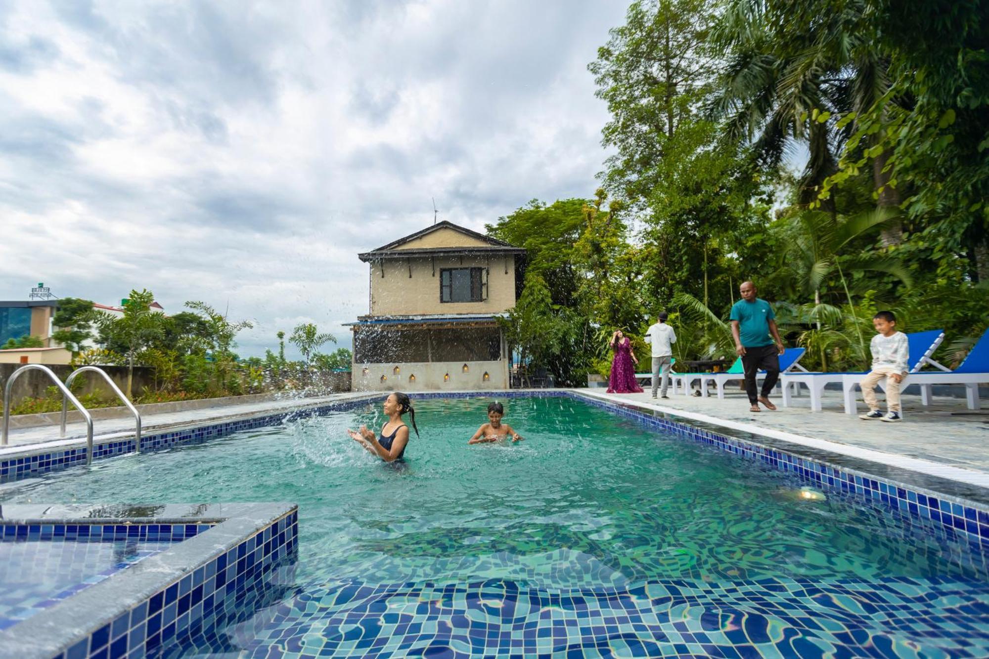 Hotel Parkside & Swimming Pool-Between Greenery And Azure ,Your Perfect Retreat Читван Экстерьер фото