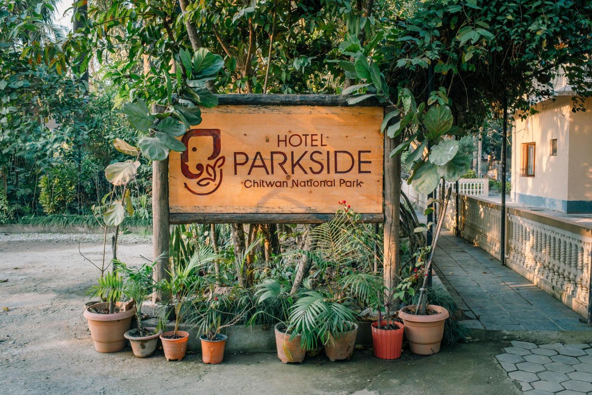 Hotel Parkside & Swimming Pool-Between Greenery And Azure ,Your Perfect Retreat Читван Экстерьер фото
